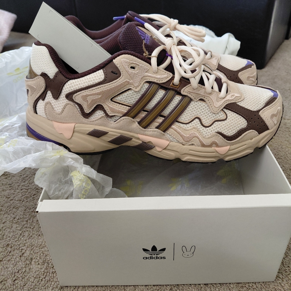 Adidas Bad Bunny Response CL - Picture 2 of 6